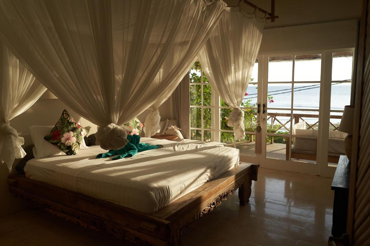 Serenity Luxurious Beachfront Villa & Spa With Private Infinity Pool, 8 Guests Gili Air Exterior foto